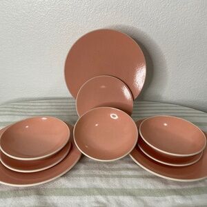 Vintage Massimo Vignelli For Sasaki Colorstone Coral  Dinner Plates